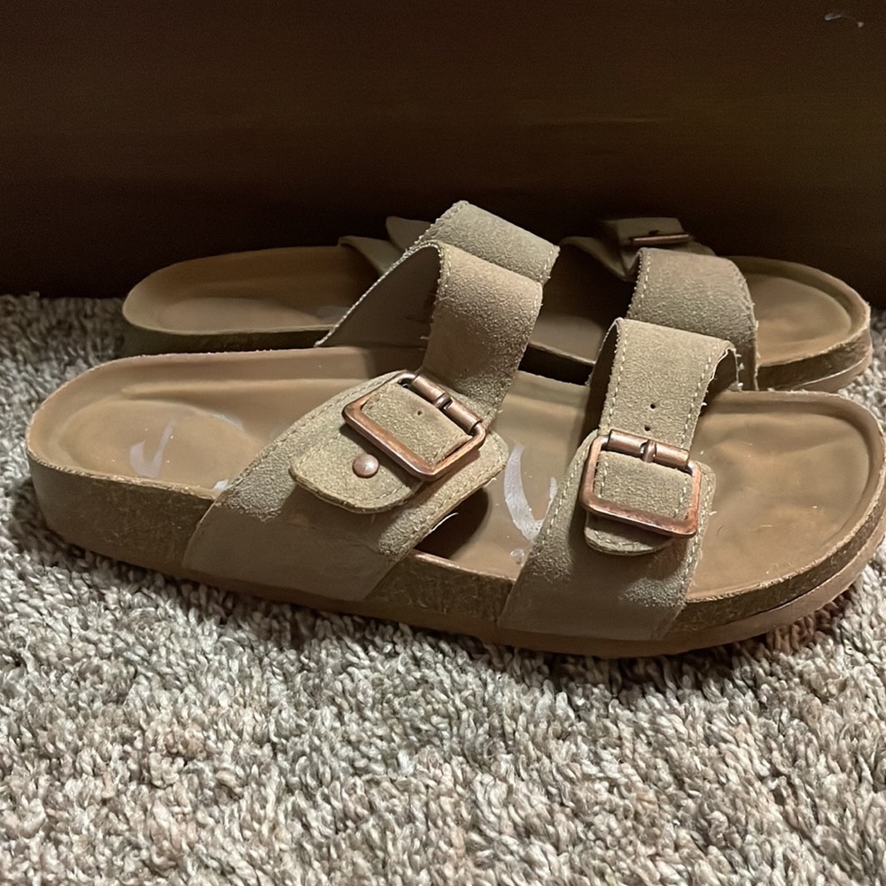 Sandals - Picture 3 of 3